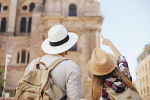 چطور یک توریست خوب باشیم؟ راهنمایی‌ های ساده برای سفری مسئولانه و محترمانه