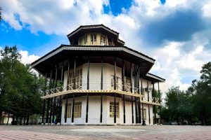 نجات عمارت کلاه‌ فرنگی بندر عباس؛ تنها یادگار صفوی