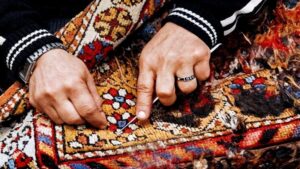 آسیب‌ پذیری صنایع دستی ایران؛ از بحران‌ های اقتصادی تا تک‌ نرخی شدن ارز